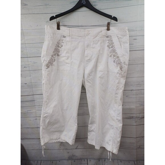 Zana DI Jeans Womens Capri White Silver Embroidery Sz 24 - Picture 2 of 9